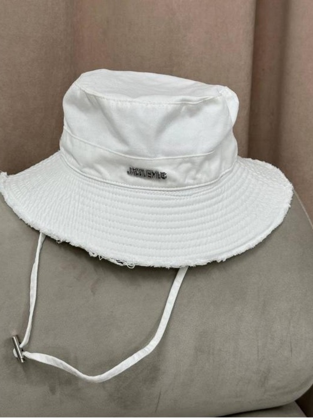 Jacquemus White Bucket Hat